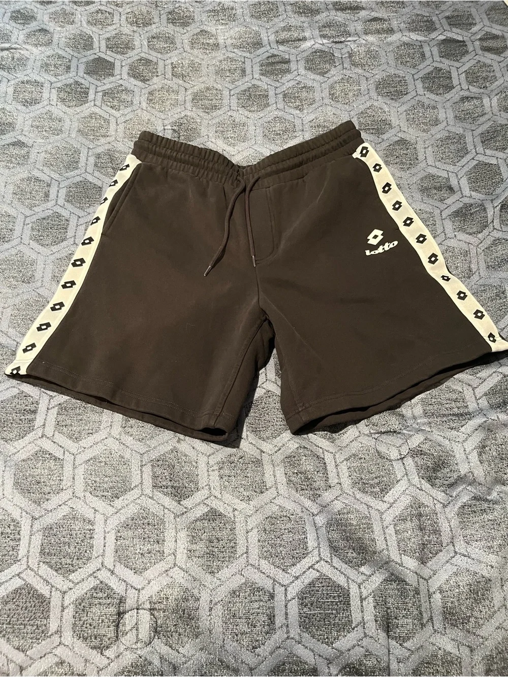 Lotto Men's Brown Athletic Shorts with Cream Contrast Tape